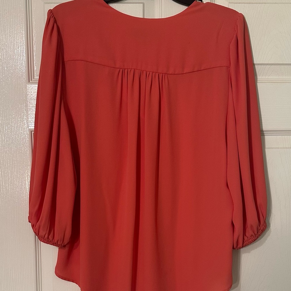 Karen Kane Coral Cuffed Sleeve Blouse - Picture 6 of 6